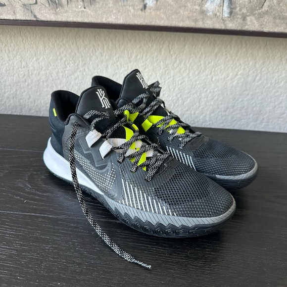 Nike Kyrie Flytrap 5 - Black Cool Grey - Size 11 - Picture 1 of 4